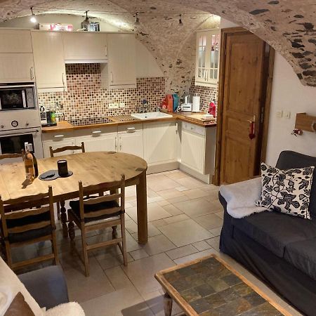Two Bedroom Apartment La Voute, Chandon Near Meribel - Sleeps 4 Adults Or 2 Adults And 3 Children Les Allues Esterno foto