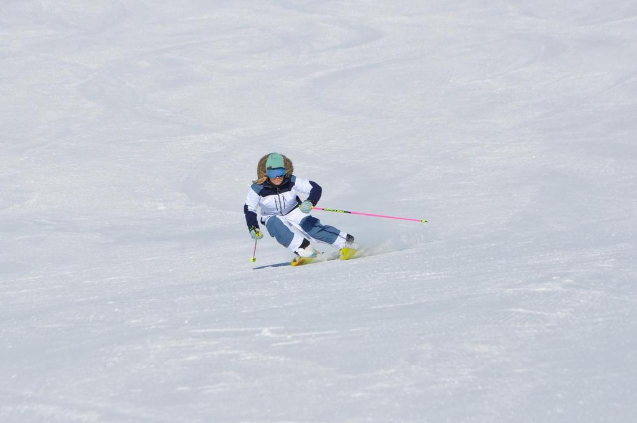 Two Bedroom Apartment La Voute, Chandon Near Meribel - Sleeps 4 Adults Or 2 Adults And 3 Children Les Allues Esterno foto