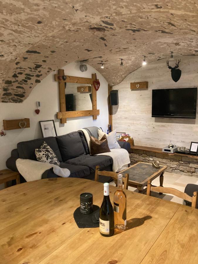 Two Bedroom Apartment La Voute, Chandon Near Meribel - Sleeps 4 Adults Or 2 Adults And 3 Children Les Allues Esterno foto